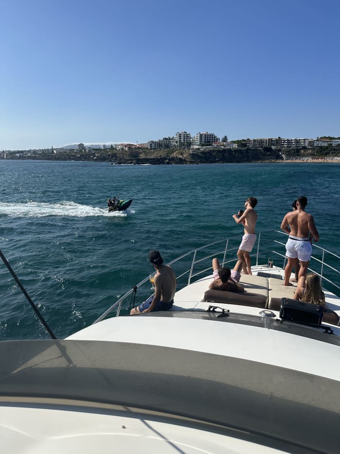 Full Day Private Charter à Lisbonne — 7h à bord de notre yacht sur le Tage