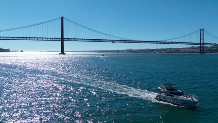 2-uur durende zonsondergangcruise: een onvergetelijke ervaring op de Portugese wateren