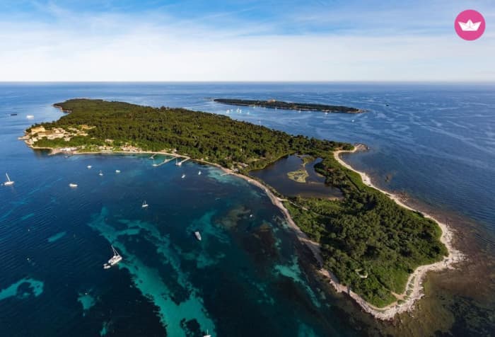 Full-Day Yacht Tour to the Lérins Islands (all included)