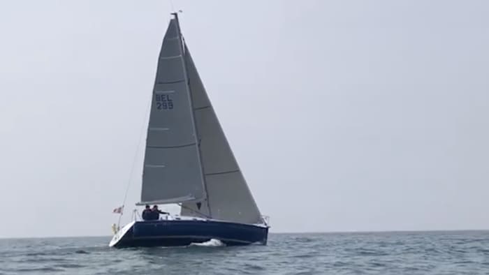 Private 7-hour cruise in Nieuport, sailing lessons, overnight stay possible on board