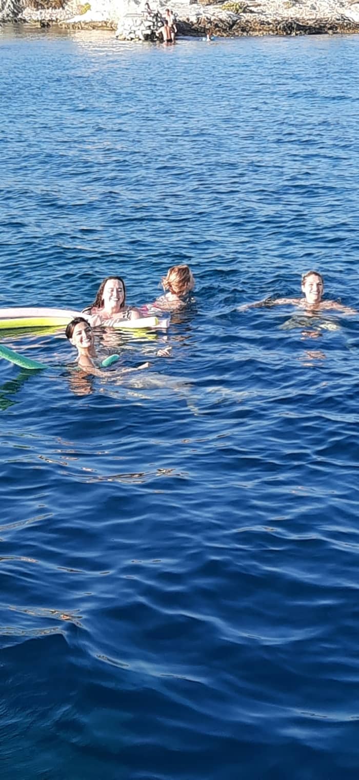 2h30 in Paros: Rent a motorboat and enjoy