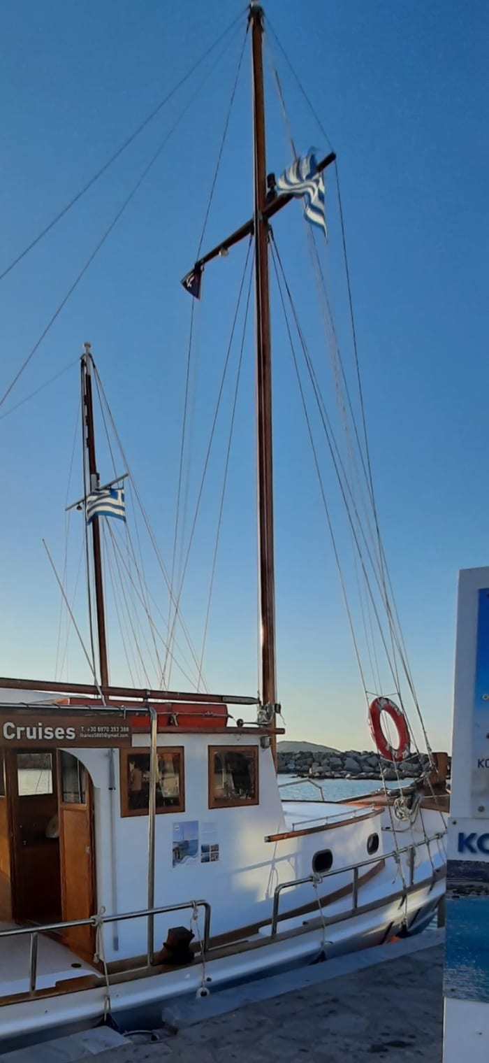 2h30 in Paros: Rent a motorboat and enjoy