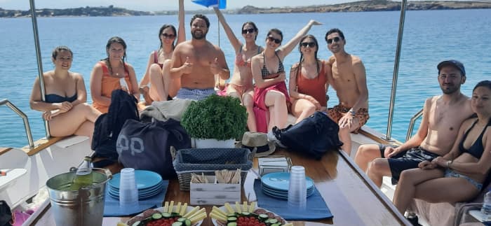 2h30 in Paros: Rent a motorboat and enjoy