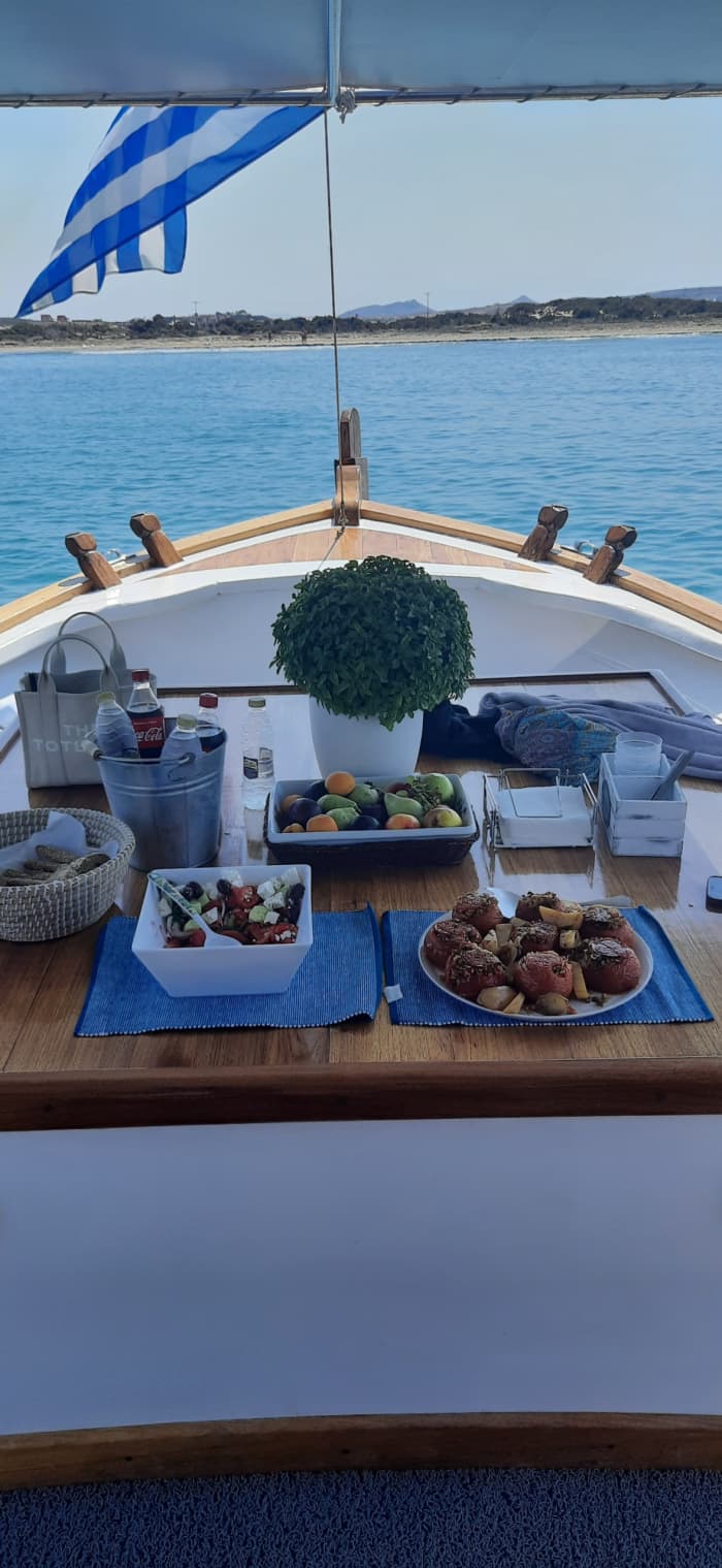 2h30 in Paros: Rent a motorboat and enjoy