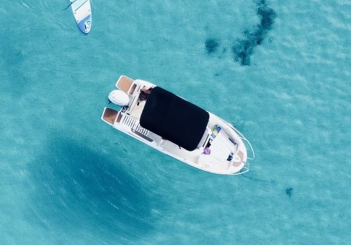 Privé boottocht met schipper rond Menorca