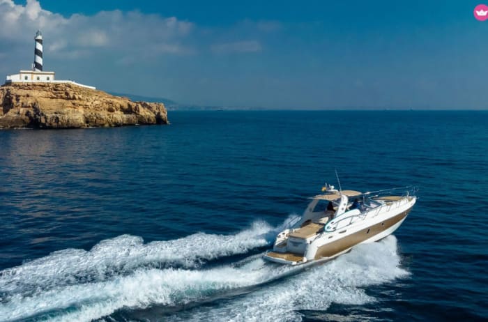 Luxury Cranchi 41 Day Cruiser Experience in Mallorca