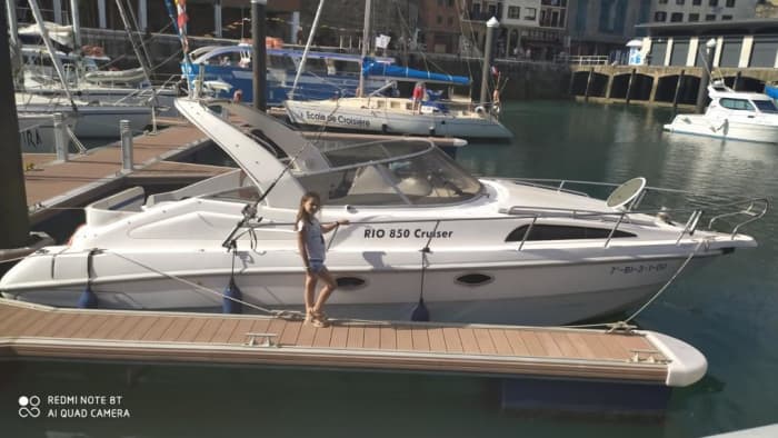 4 Stunden Zeit, um Hondarribia mit einem Motorboot zu erkunden
