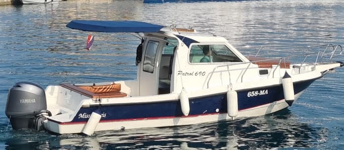 Een dagje rond Makarska: geniet van 9 uur ontdekkingstocht op een motorboot.