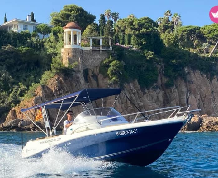 Private sailing escape from Blanes