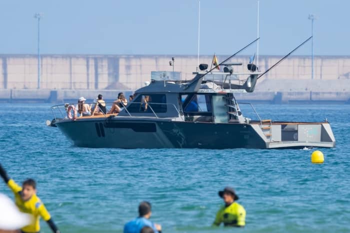 4 uur in Gijón: Huur een motorboot en geniet