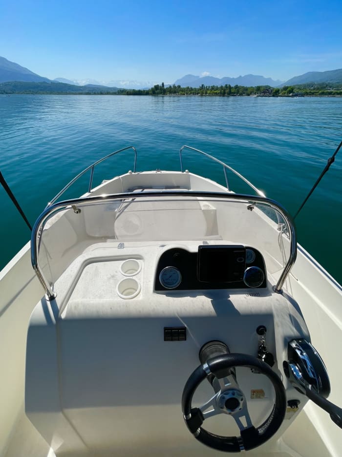 Pure sailing joy: Experience the magic of Aix-les-Bains