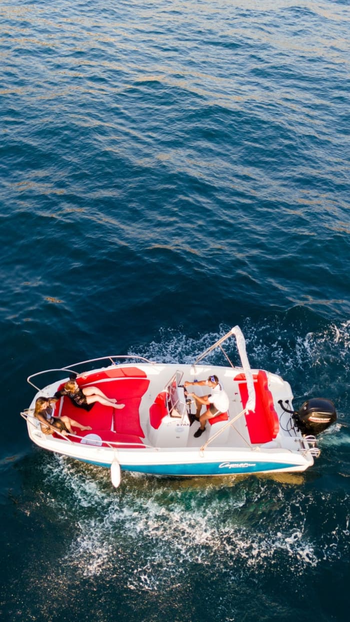 DISCOVER CAPRI BY PRIVATE BOAT- EXCLUSIVE EXPERIENCE