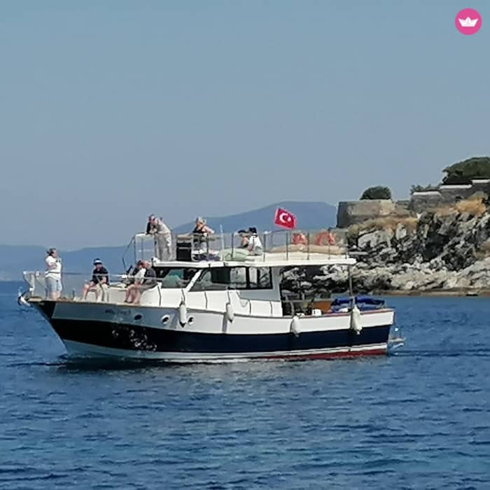 Sonne und Meer in Hira-Mina: Erkunden Sie versteckte Buchten auf einer halbtägigen Bootstour durch Setur Marinas Kuşadası