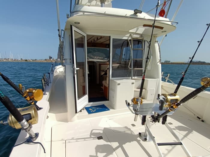 Breng 3,5 uur door op het water in La Línea de la Concepción, genietend van de zon en het heldere water.