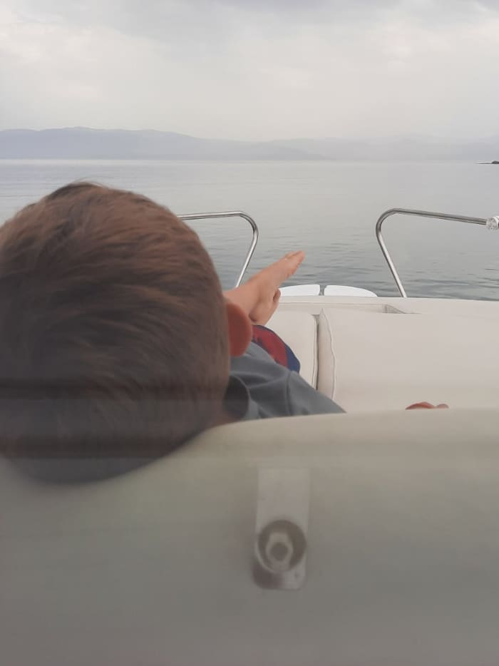 Genießen Sie 7 Stunden auf einem Motorboot in Spetses.