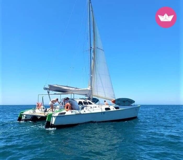 4-hour Catamaran Cruise in Portimão & Ferragudo