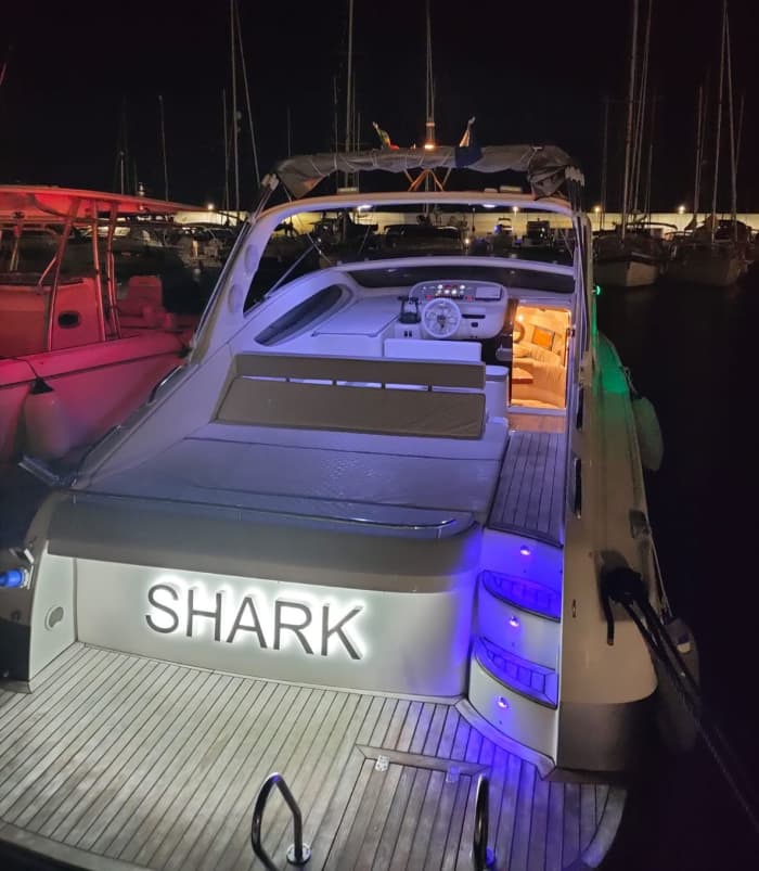 Upptäck Capo d'Orlando Marina på en motorbåt i 8 timmar och 30 minuter