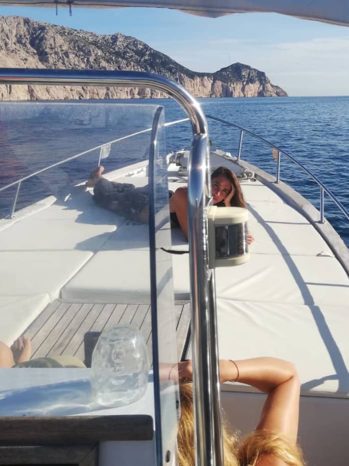 Tavolara en Molara met aperitief aan boord, snorkelen en ontspanning.