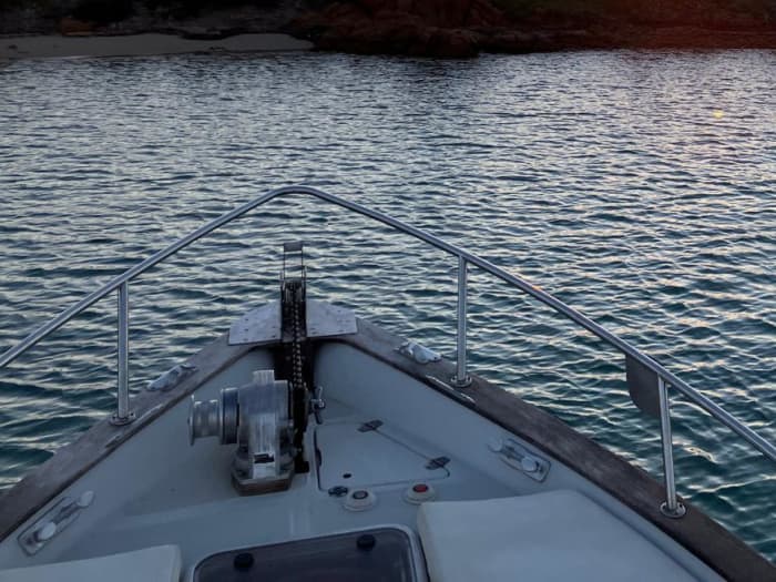 Tavolara en Molara met aperitief aan boord, snorkelen en ontspanning.