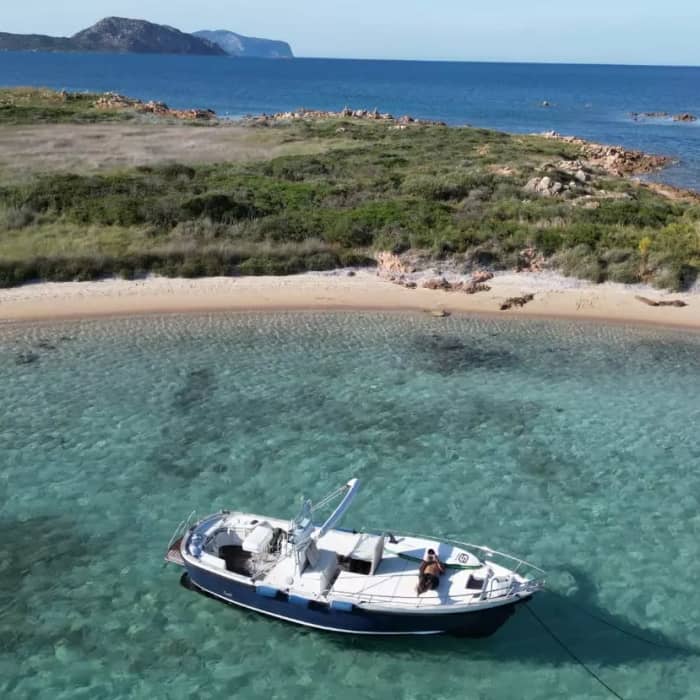 Tavolara and Molara: 4 hours with aperitif and snorkeling