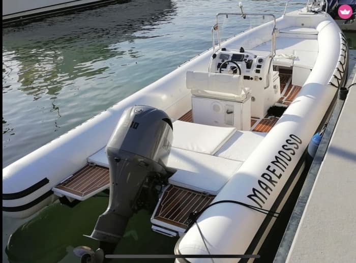 One day around Portofino: Enjoy 9h of discovery on a motorboat