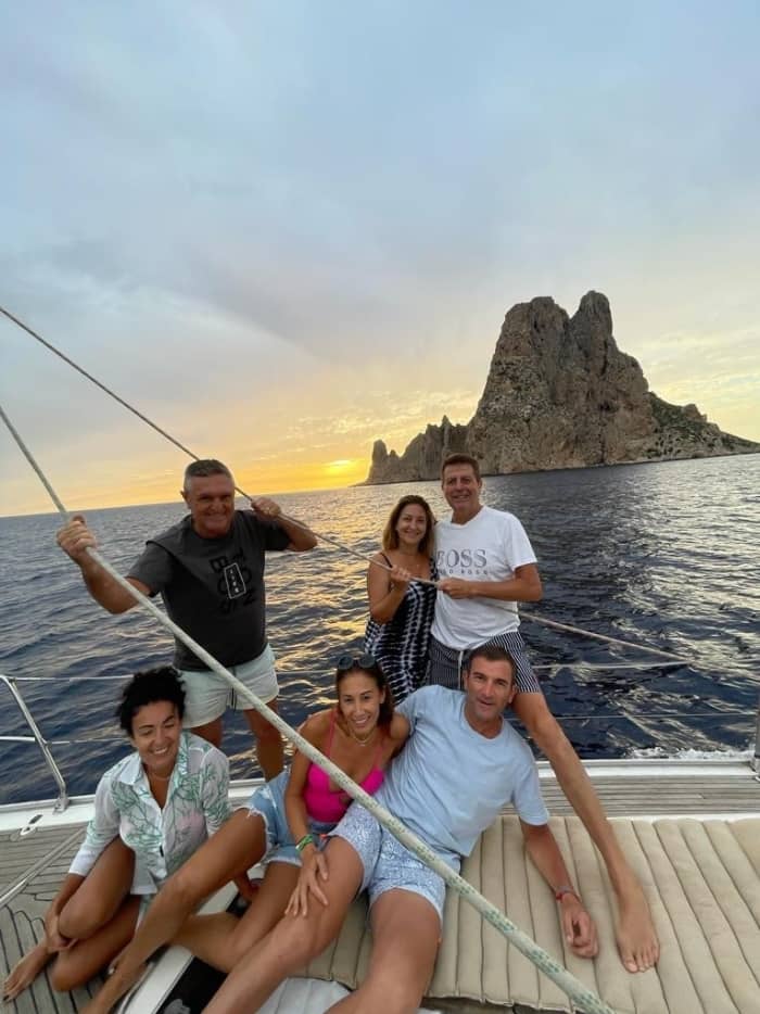 Een dagtocht zeilen in Dénia op een zeilboot.