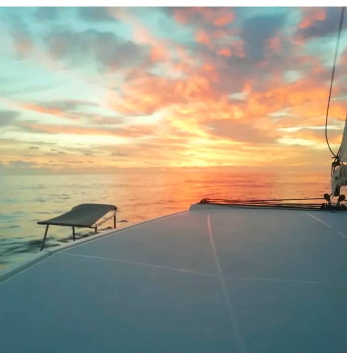 Crociera di un giorno intero in catamarano da Lisbona