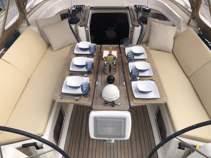 Zonsondergang op een exclusieve zeilboot. Privé-ervaring in Valencia.