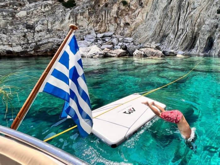 Verborgen baaien van Lefkada: zeilen, snorkelen en lokale specialiteiten