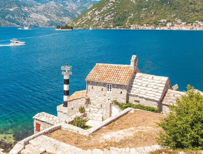 Coastal Adventure: Half-Day Open Sea Experience
