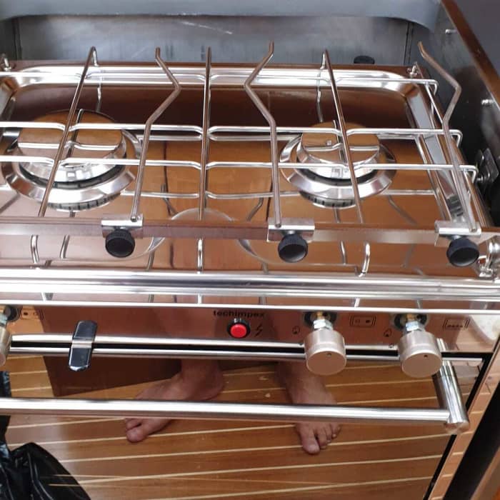 Breng 10,5 uur door met zeilen rond Viareggio op een zeilboot.