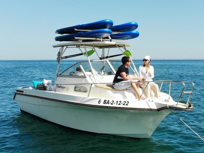Coastal Bliss – Explore Marbella by Sea (4-Hour Tour)