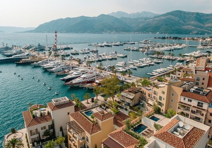 Boka Bay VIP: Privates Schnellboot-Erlebnis und personalisierte Kreuzfahrt