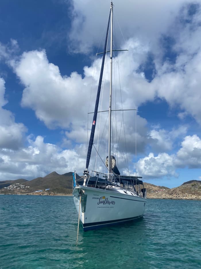 Heldags segelbåtsuthyrning i Simpson Bay