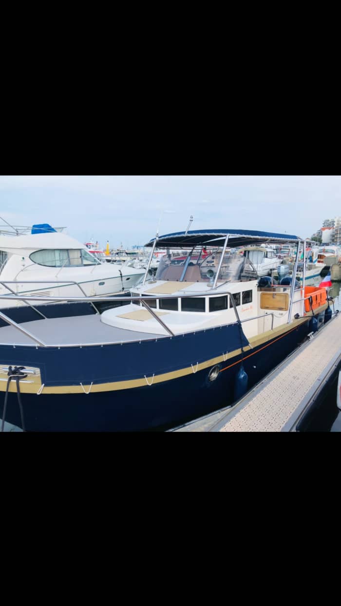 Découvrez La Teste-de-Buch : une journée ensoleillée sur un bateau à moteur