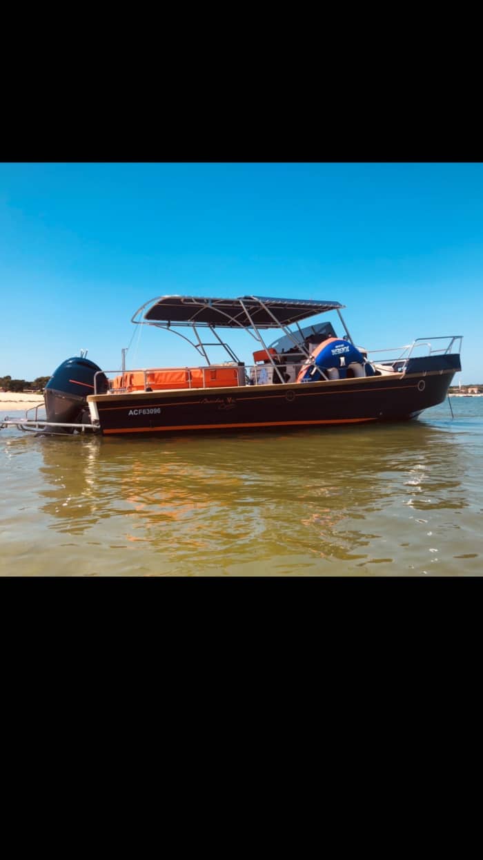 Découvrez La Teste-de-Buch : une journée ensoleillée sur un bateau à moteur