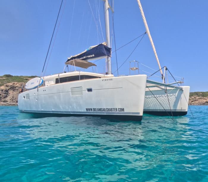 Ontsnap tijdens het gouden uur langs de verborgen baaien van Menorca