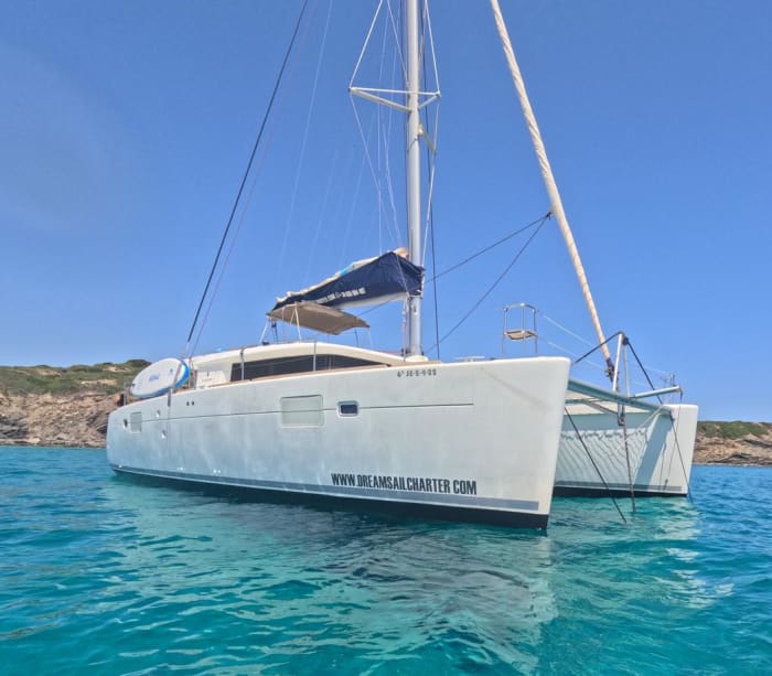 Ontsnap tijdens het gouden uur langs de verborgen baaien van Menorca