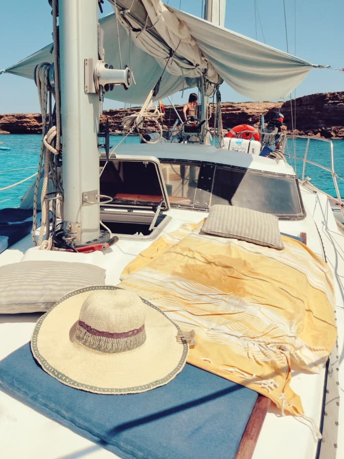 Cap sur le bonheur : une journée complète de navigation authentique à Formentera à bord d'un voilier