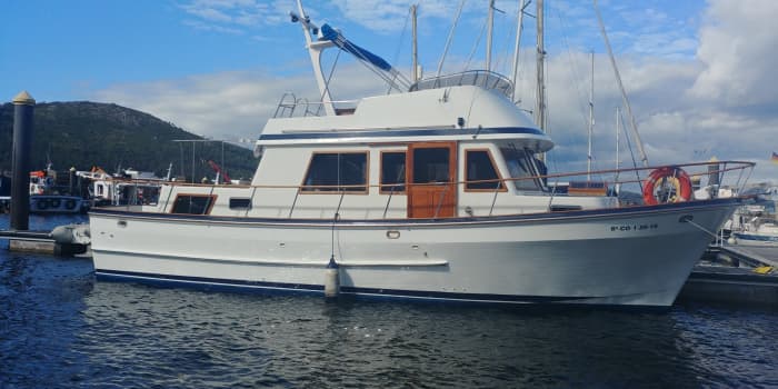 Enjoy the sun on a 8h boat trip in Muros