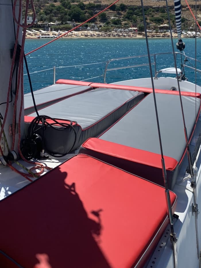 Profitez d'une journée complète de navigation à Lindos en voilier.