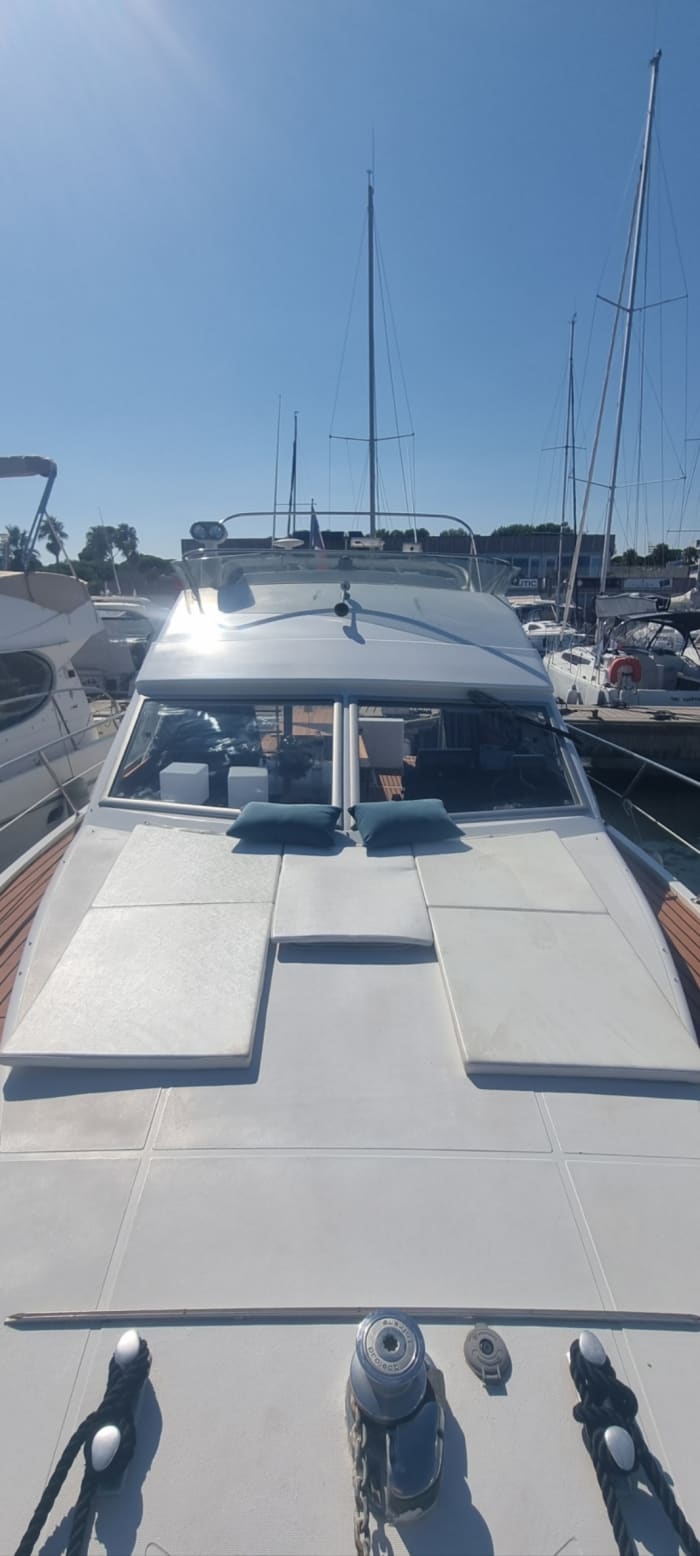 Descubra La Londe-les-Maures em uma lancha por 9h