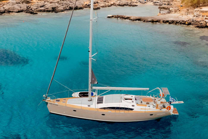 Private Sunset Trip to Dia island on a luxurious sailing yacht