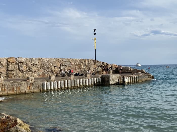 Vermouth Sail Experience – The perfect plan: sailing, swimming and vermouth at sea.”