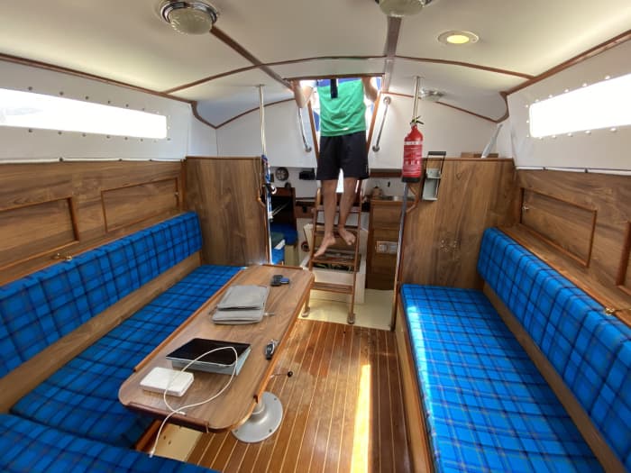 Vermouth Sail Experience – The perfect plan: sailing, swimming and vermouth at sea.”