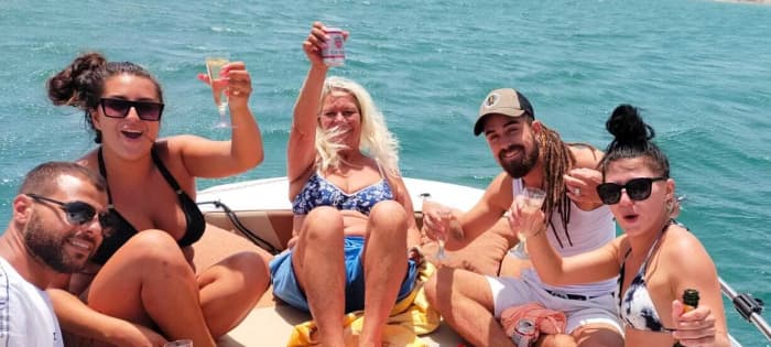 One day around Fuengirola: Enjoy 5h15 of discovery on a motorboat