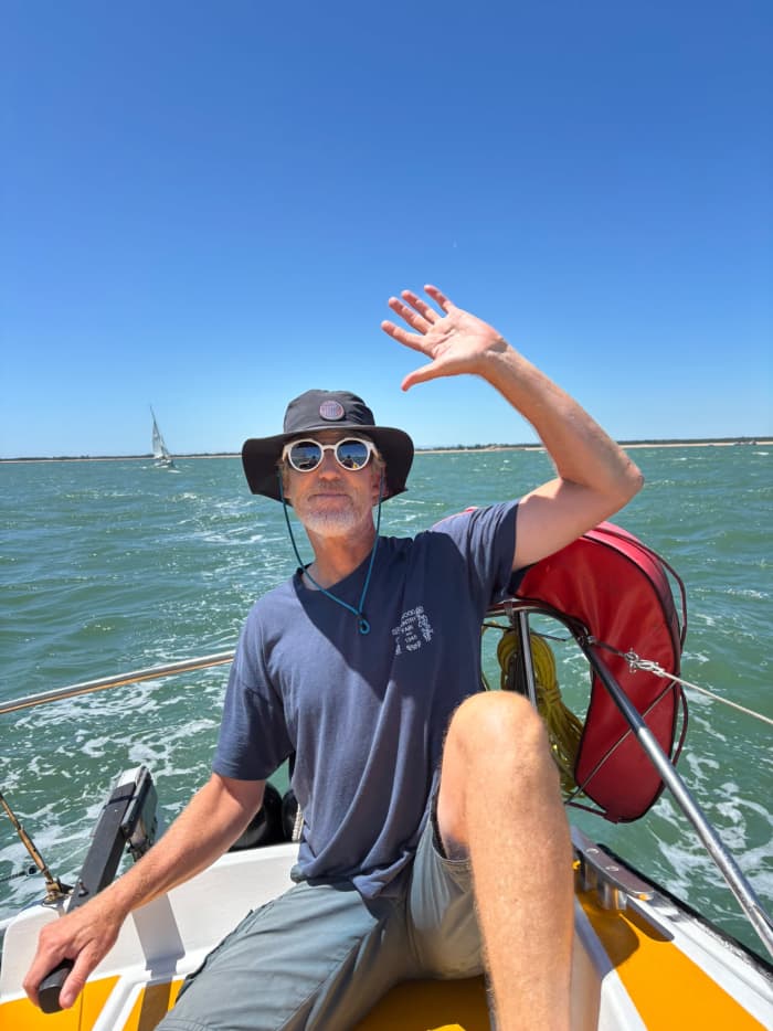 Sea, Love and Sun: A day full of emotions on a sailboat