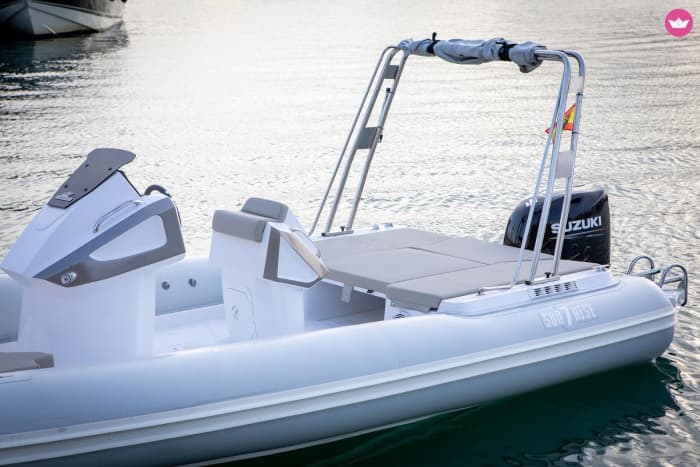 Halbtagesausflug mit dem RIB-Boot in Barcelona – 4 Stunden
