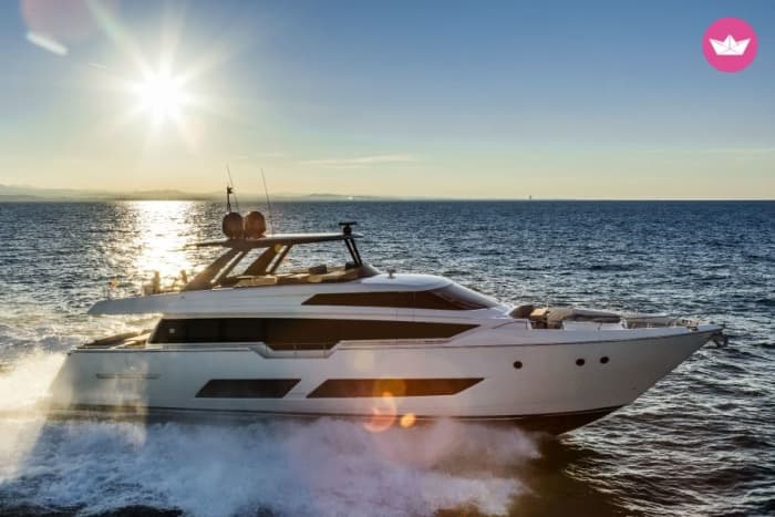 The sunset over La Maddalena from the sea: an unforgettable experience.