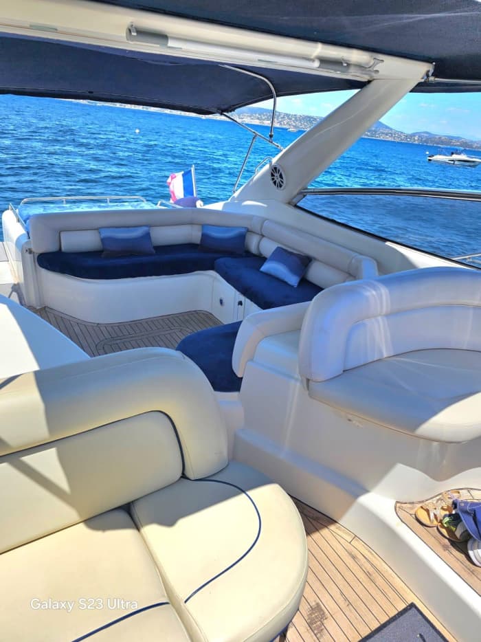 Explore the Lérins Islands and Billionaires' Bay – all inclusive
